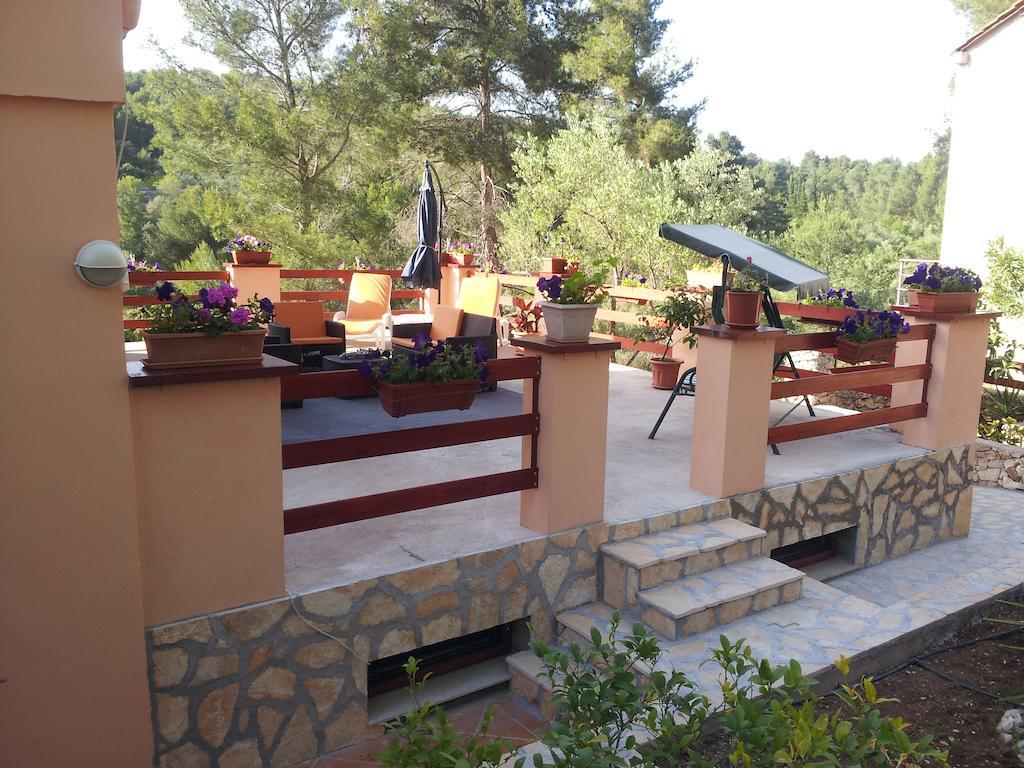 Apartment Vesna Vela Luka Ngoại thất bức ảnh