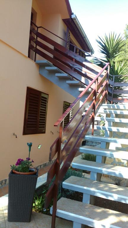 Apartment Vesna Vela Luka Ngoại thất bức ảnh
